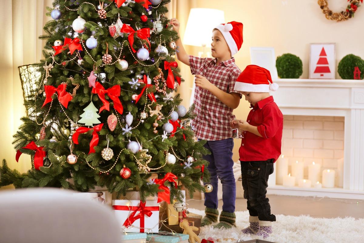 How To Select The Best Christmas Theme For Your Home